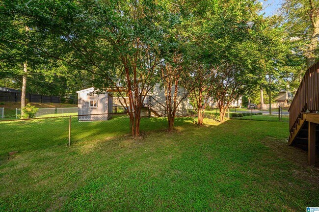 Building Photo - 1064 Sherbrooke Dr