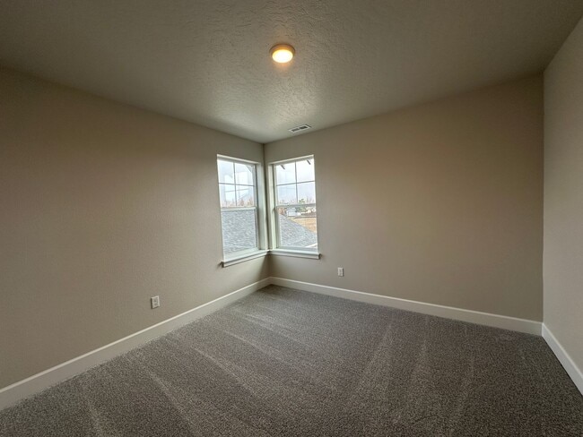 Building Photo - Brand New 3 Bedroom / 2.5 Bathroom Home in NW Redmond OR