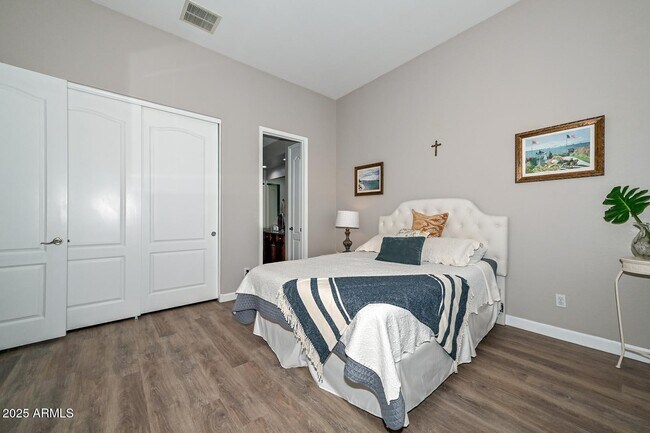 Building Photo - 9133 W Andrea Dr