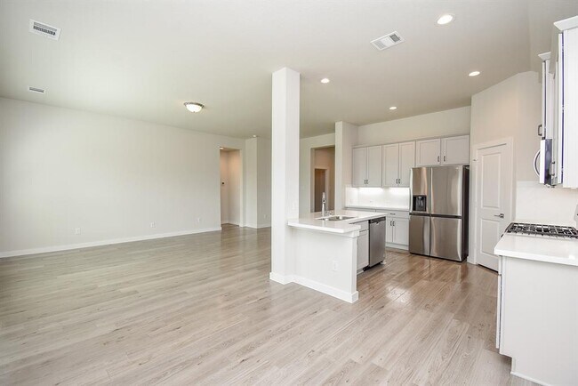 Building Photo - 3024 Myrtle Sunset Dr