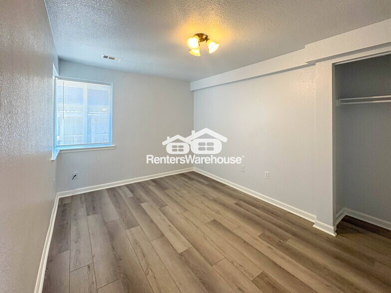 Building Photo - 1544 Valentia St