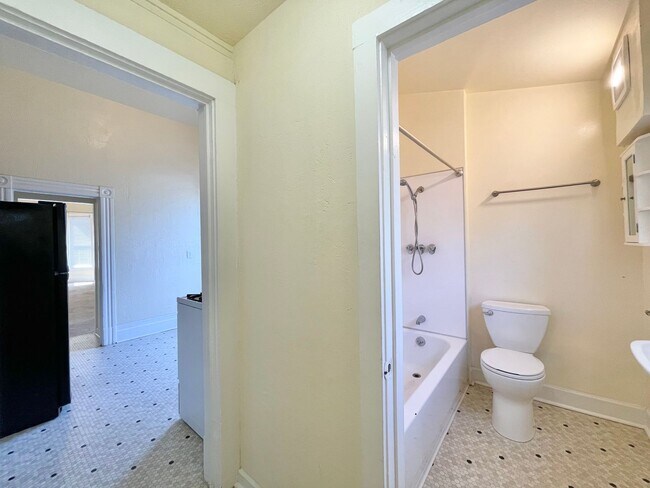 Building Photo - 1514 19th St