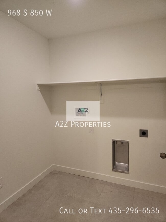 Building Photo - 968 S 850 W