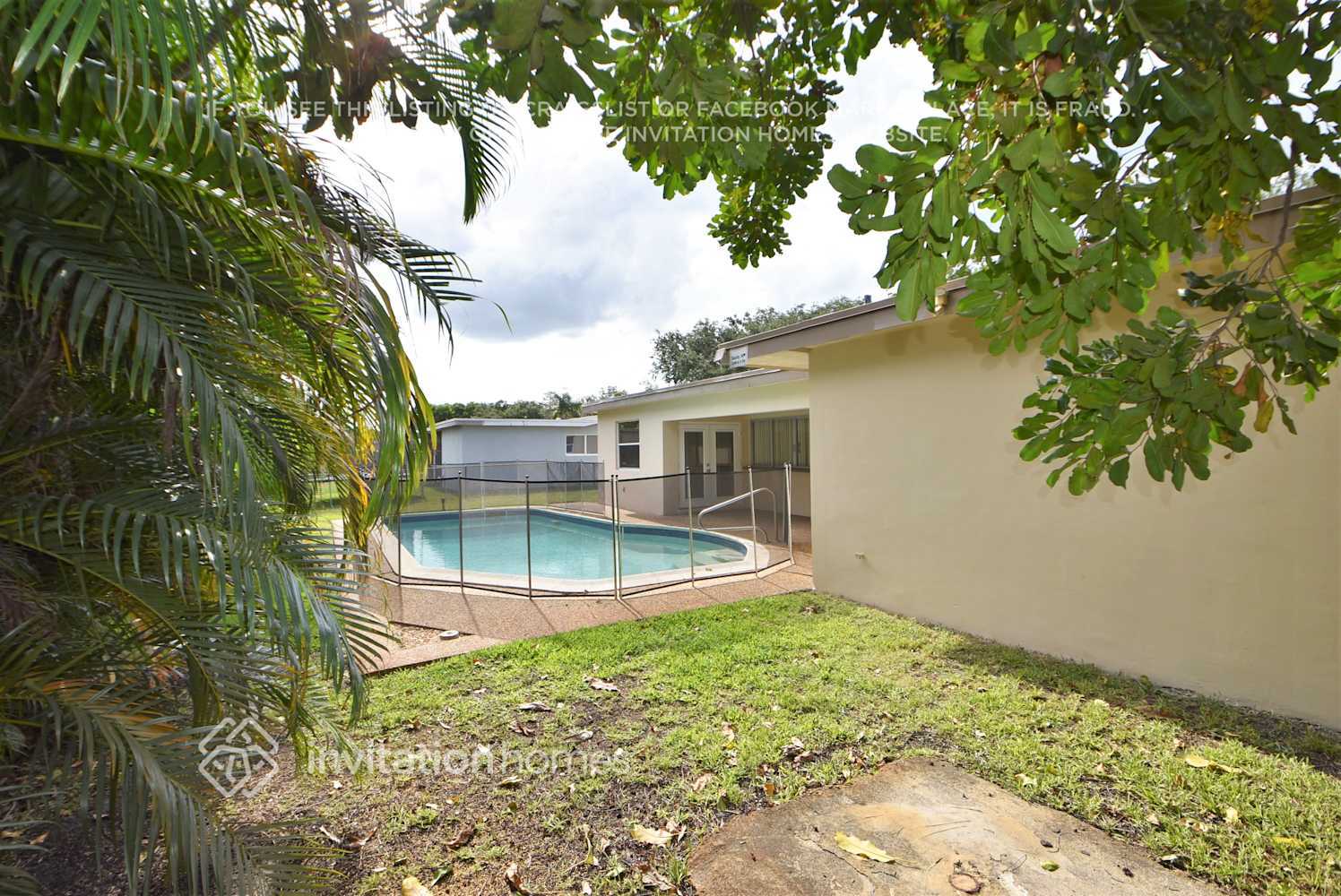 Building Photo - 8950 SW 53rd St