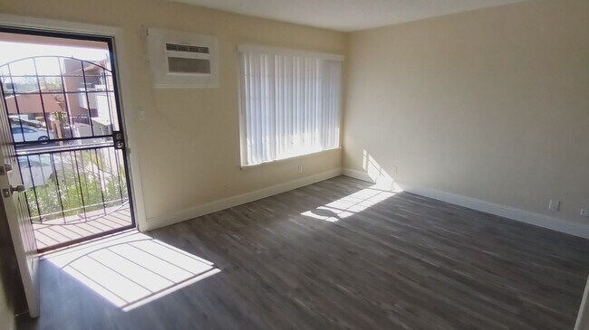 Building Photo - Welcome to SkyView Villa & Somerset Apartments!