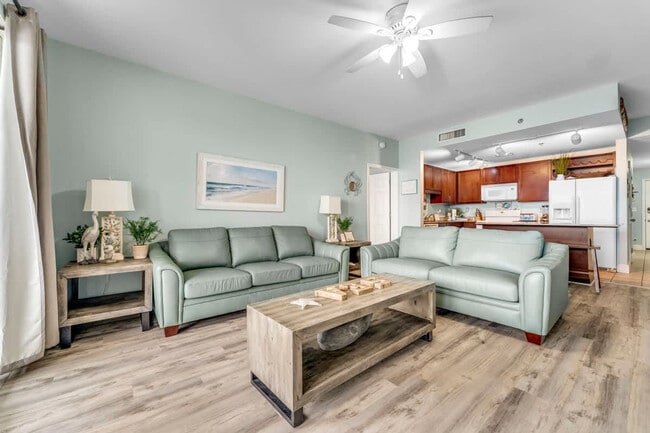 Building Photo - 9902 S Thomas Dr