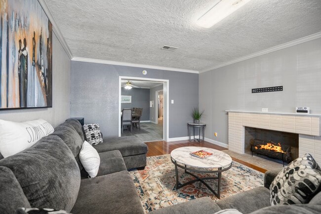 Building Photo - 3608 Wheeler Ave