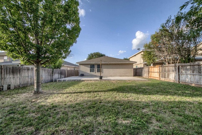 Building Photo - Charming 3-bedroom, 2-bathroom home in Wildhorse!