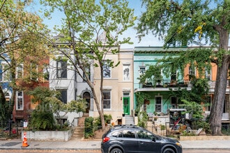 Building Photo - 1427 Monroe St NW