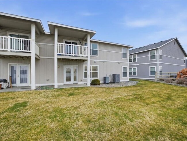 Building Photo - 6405 Chapel Hill Blvd