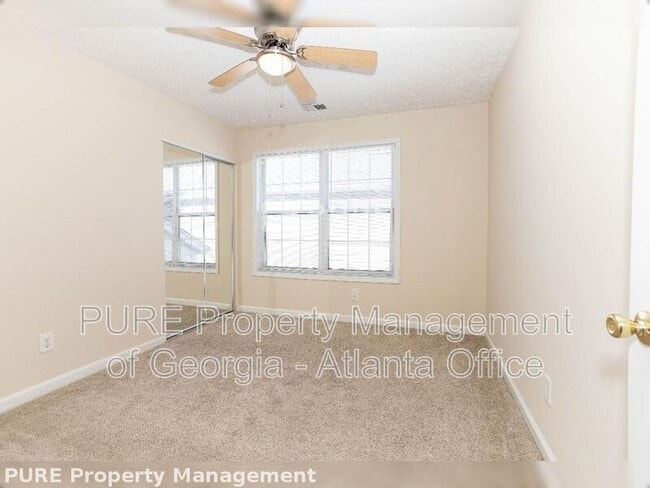 Building Photo - 624 Bedford Ct