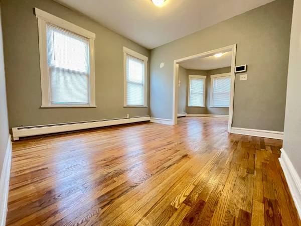 Building Photo - 156 Shepard Ave