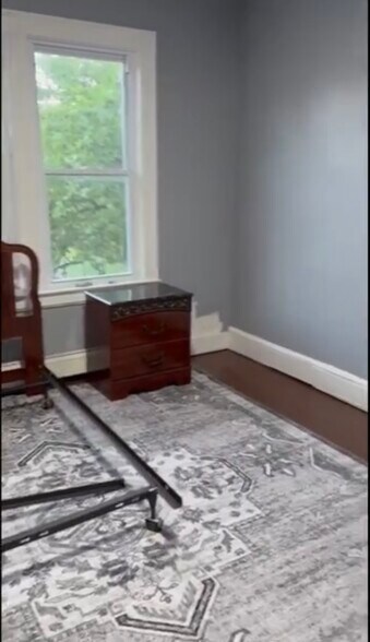 Building Photo - 205 Dewey St