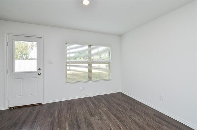 Building Photo - 5434 Logan Dale Dr