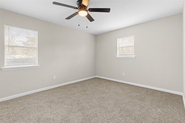 Building Photo - 804 Avenue I