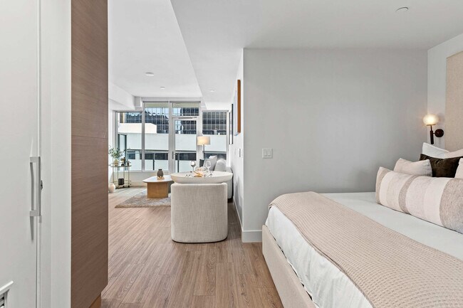 Building Photo - 1049 Seventh Avenue-SI FL7-ID1228264P