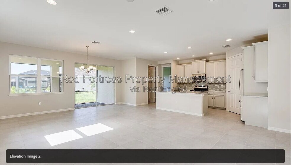 Building Photo - 15240 Floresta Ln