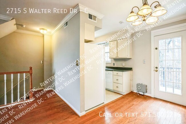 Building Photo - Cozy 2Bd/1Bth condo nestled in the vibrant...