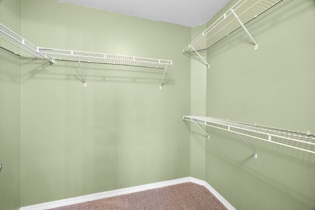 Building Photo - **NO SHOWINGS!! We have an application already on this property** This beautiful light filled hom...