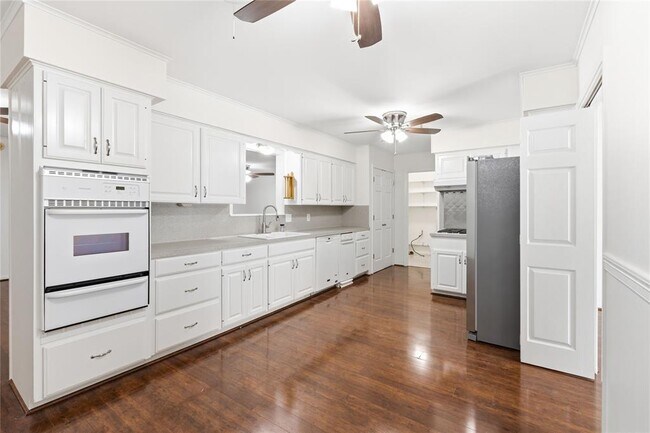 Building Photo - 1613 Sunnyvale St