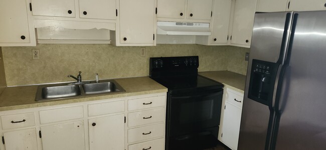 Building Photo - 233 Mimosa Dr