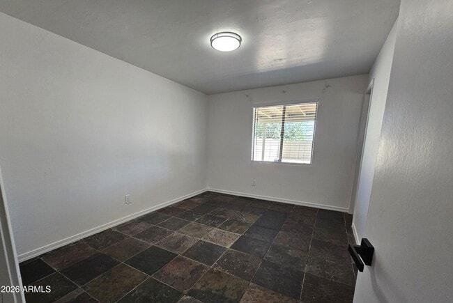 Building Photo - 4045 E Willow Ave