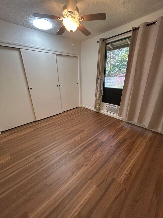 Building Photo - Available on 05/05/26, 1170 sq ft, 3 Bedrooms, 1.5 Baths, 2 Assigned Parking at Palehua Hale in M...