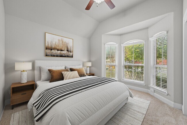 Building Photo - 1805 Morts Pl