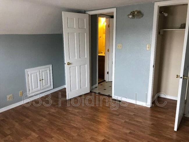 Building Photo - 403 McKinley Ave