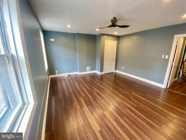 Building Photo - 34 Southard St