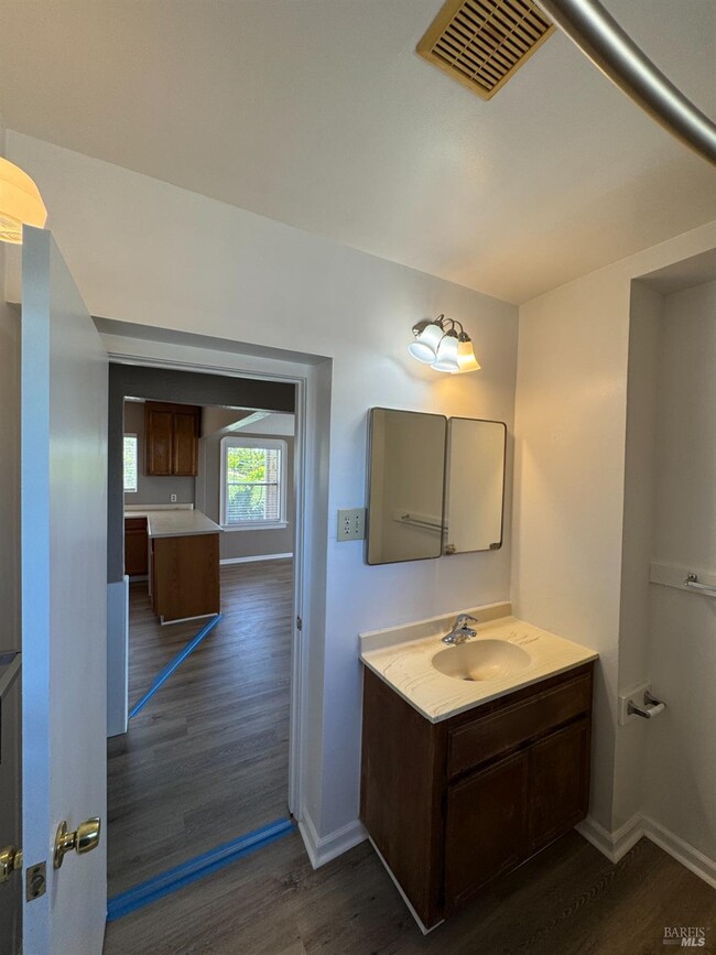 Building Photo - 158 Farragut Ave