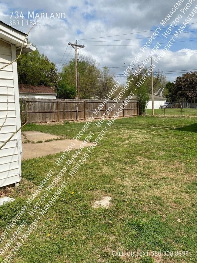 Building Photo - 734 Marland-