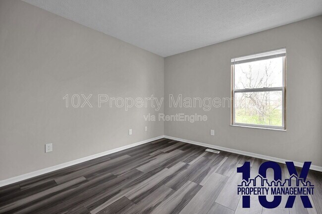 Building Photo - 1080 Viewpointe Dr