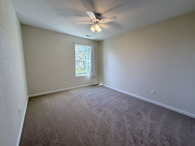 Building Photo - 5153 Richard Rd