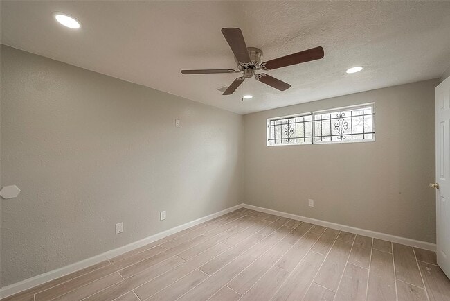 Building Photo - 5874 Reed Rd
