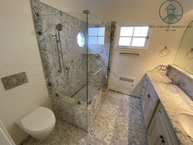 Building Photo - Completely Remodeled One Bedroom Carmel Hi...