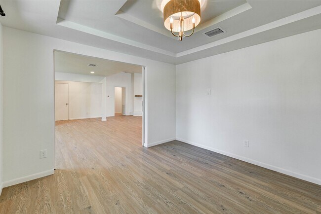 Building Photo - 5655 Wigton Dr