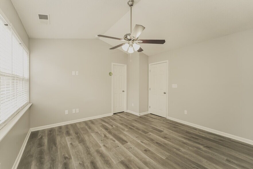 Building Photo - 5966 Cougar Ln