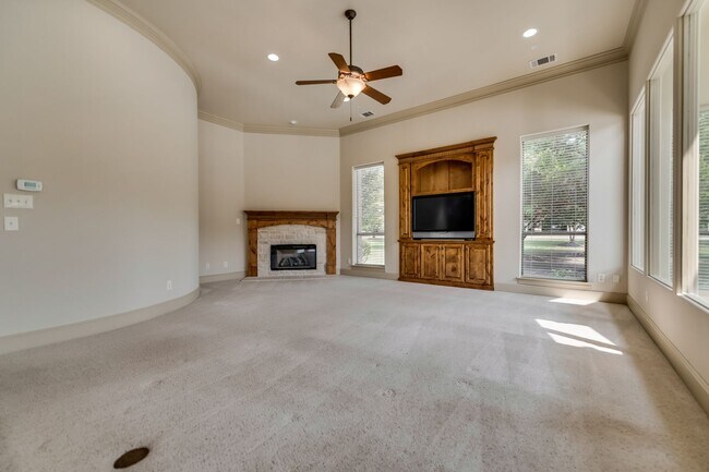 Building Photo - Gorgeous Custom Home on a private 1 acre l...