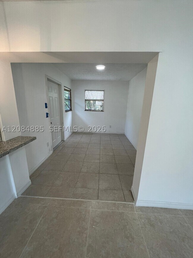 Building Photo - 3104 Tropic Blvd