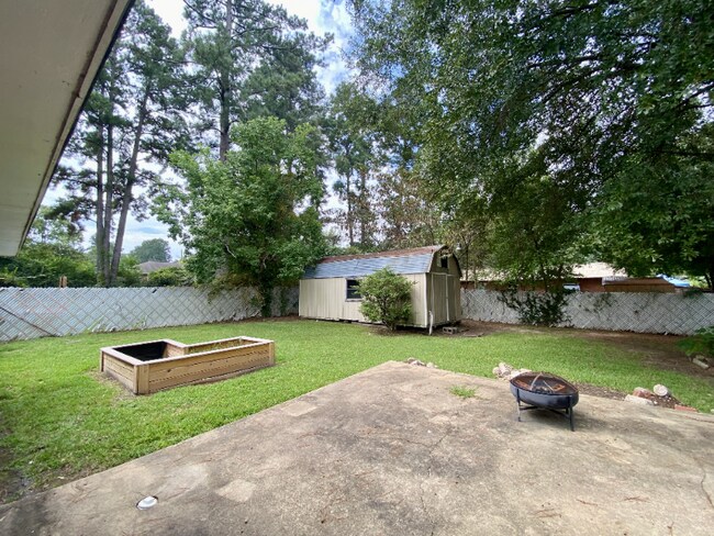 Building Photo - 507 Brasell St