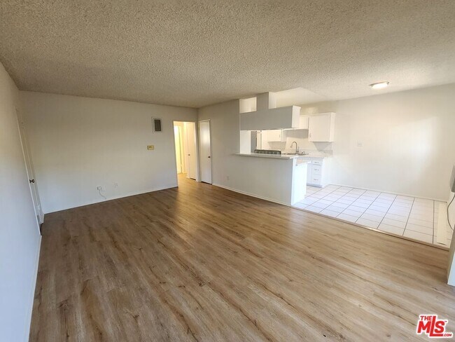 Building Photo - 7511 Norton Ave