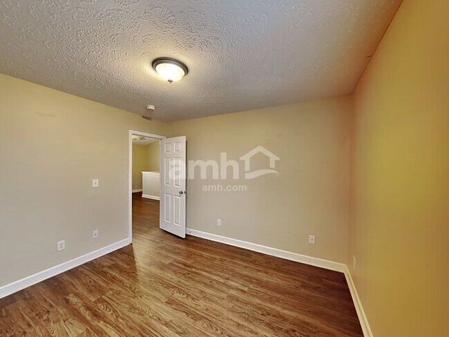 Building Photo - 110 Baker Springs Ln