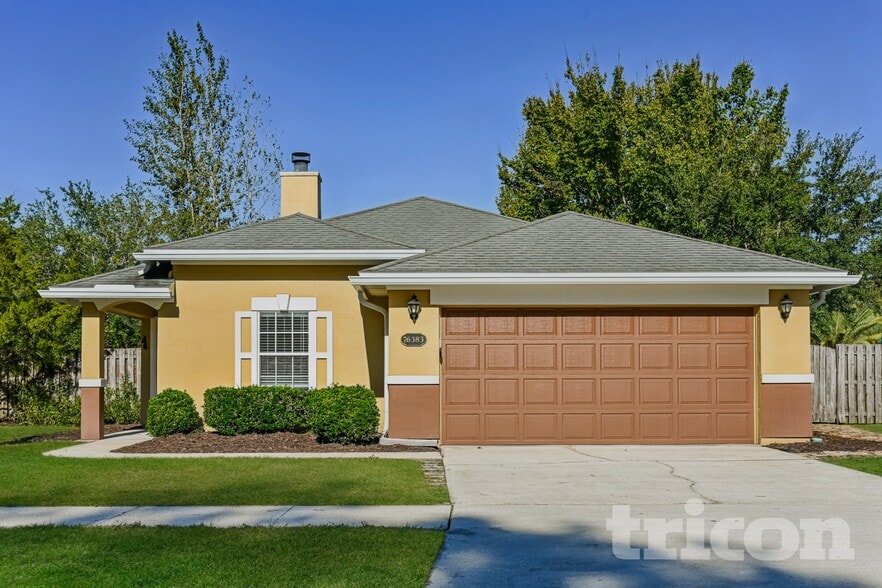 Primary Photo - 76383 Timbercreek Blvd