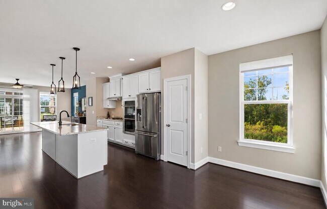 Building Photo - 15343 Linville Creek Dr