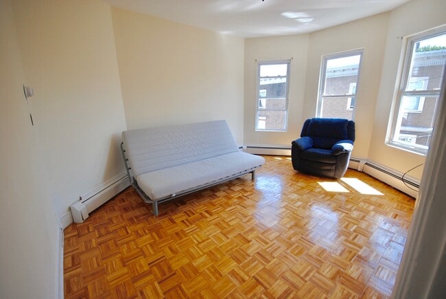 Building Photo - Spring Garden Residence