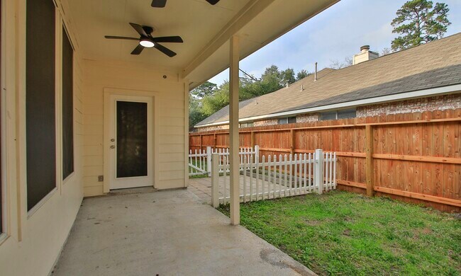 Building Photo - 34 Drifting Shadows Cir