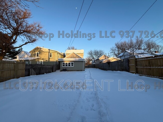 Building Photo - 227 Harrison Ave