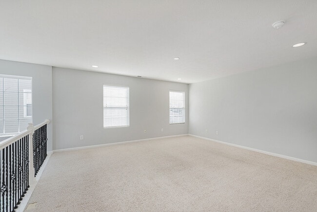 Building Photo - Beautiful brick townhome in Fishers’ Hannover