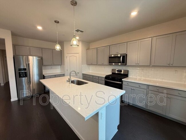 Building Photo - 15535 Ortega St